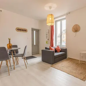 Appartement Le Corail - Sublime T2 Avec 1 Et 1 Canapé-lit, Castelsarrasin